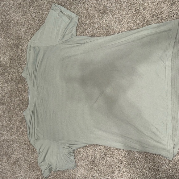 Lululemon Better Each Day shirt L - Picture 1 of 3